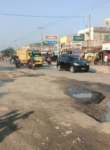 Jelang Lebaran, Jalan Pekanbaru - Duri km 80 Pasar Minggu, Rusak Parah, Masyarakat Was-Was