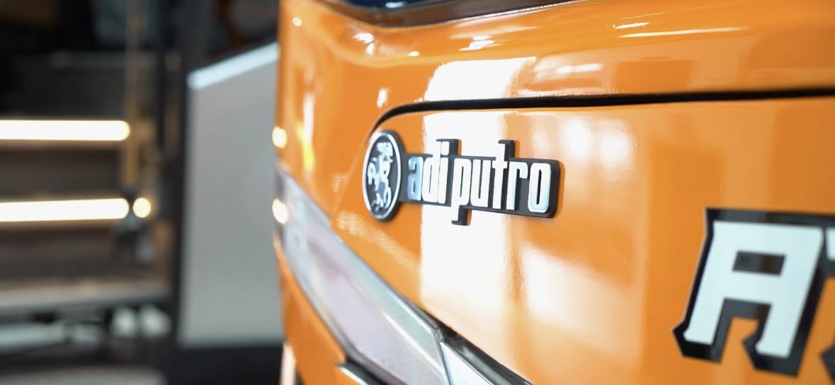 Yuk, Cari Tahu Lebih Lanjut, Seputar Adi Putro yang Logonya Banyak Ditemui di Belakang Bus