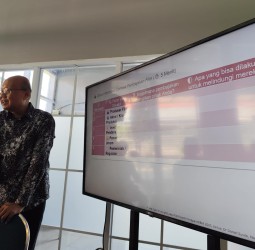 Tim Peneliti Pimpinan Daniel Susilo Lakukan Uji Coba Modul Literasi di Makassar Untuk Lawan Pembajakan Film