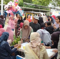 Jelang HBKN Idul Fitri 1446 H, Dirreskrimsus Polda Gorontalo Gelar Kegiatan Pasar Murah Bersubsidi Dalam Rangka Stabilisasi Harga Bapokting dan Pengendalian Inflasi Daerah